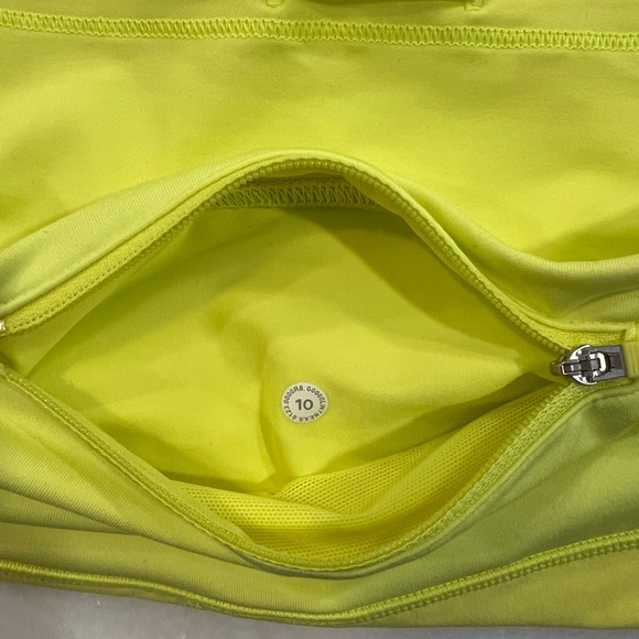 NWT Lululemon Electric Lemon Speed Up HR Short 2.5 Lined size 10 - Picture 5 of 6